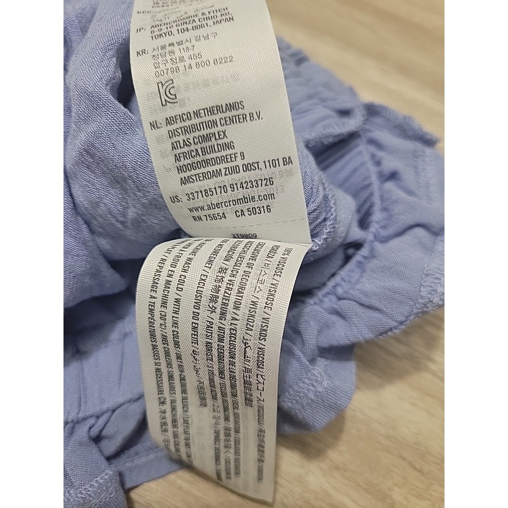 Hollister Womens Blue Smocked Ruffle Hem Camisole Top Size M Adjustable Straps - Picture 7 of 9